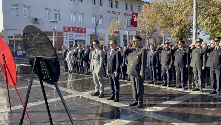 Muş’ta Atatürk Anma Törenleri Coşkuyla Gerçekleştirildi