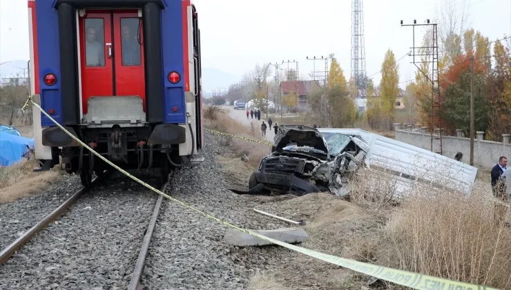 Muş’ta Hemzemin Geçitte Tren Kazası: 1 Ölü, 1 Yaralı